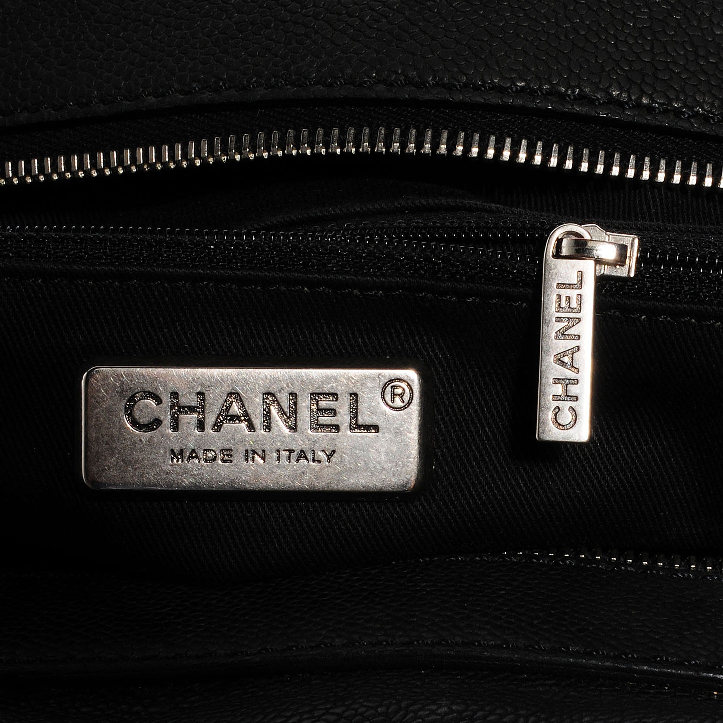 Caviar Outdoor Ligne Small Doctor Bag Black