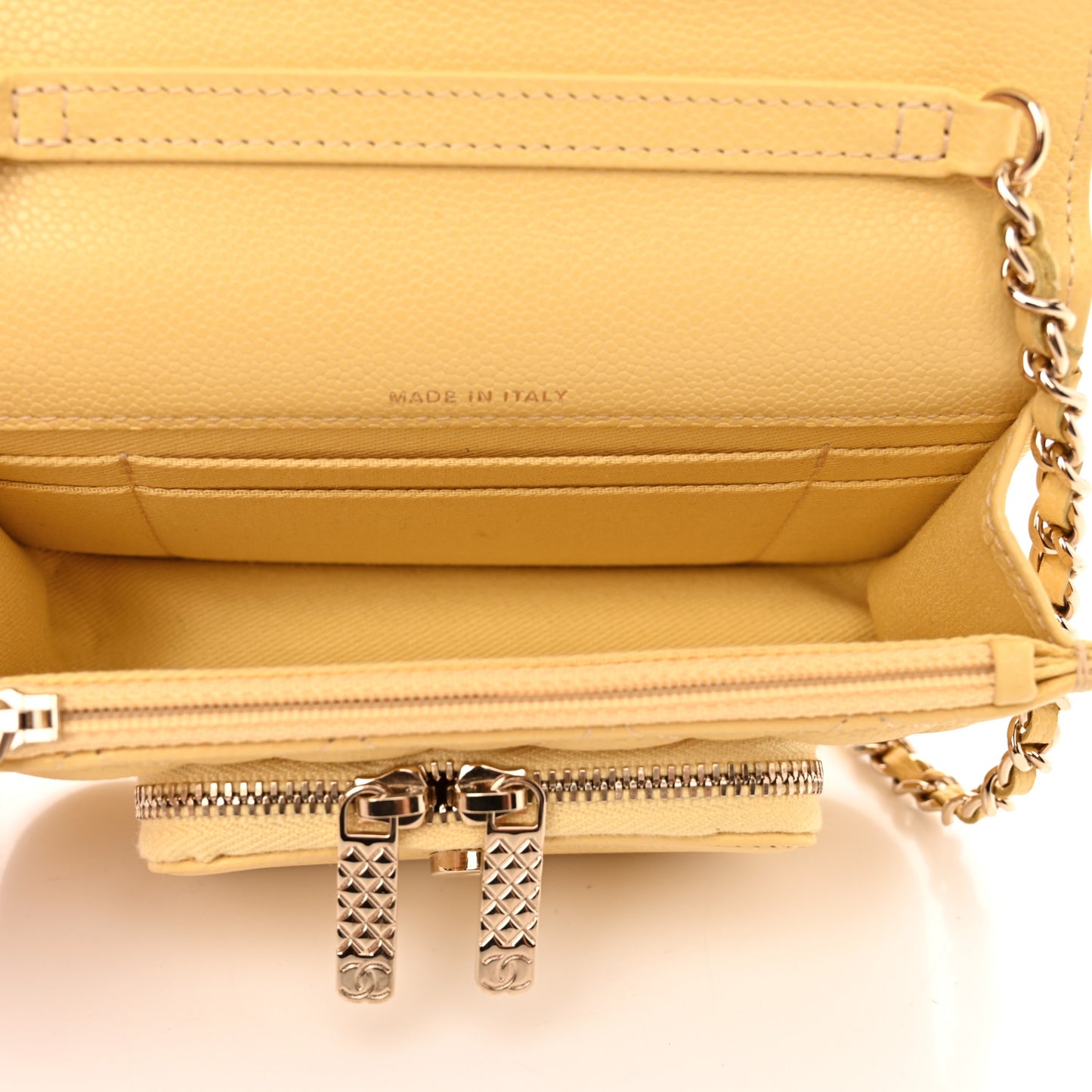 Caviar Quilted Business Affinity Clutch With Chain Flap Yellow