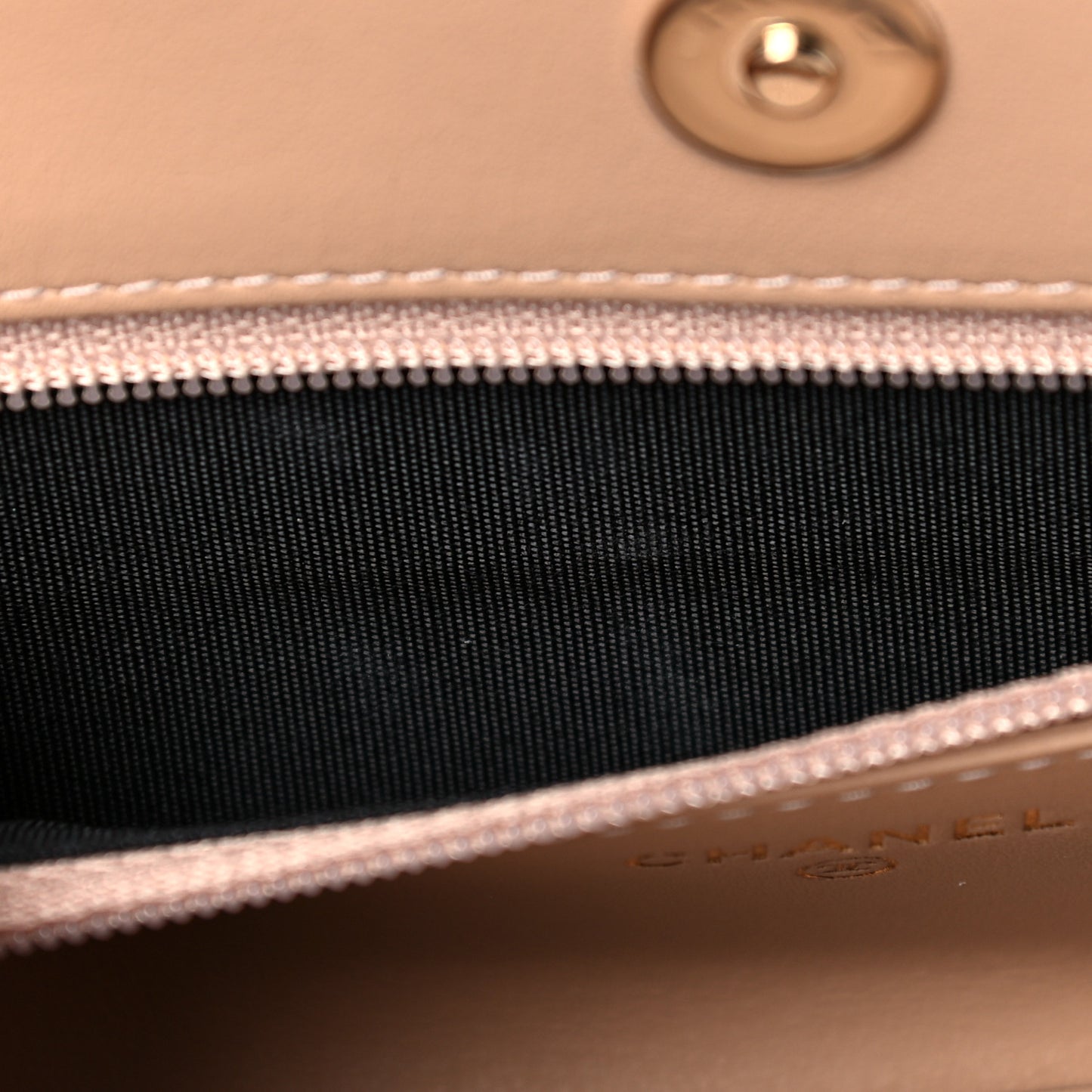 Caviar Quilted CC Filigree Wallet On Chain WOC Beige Black