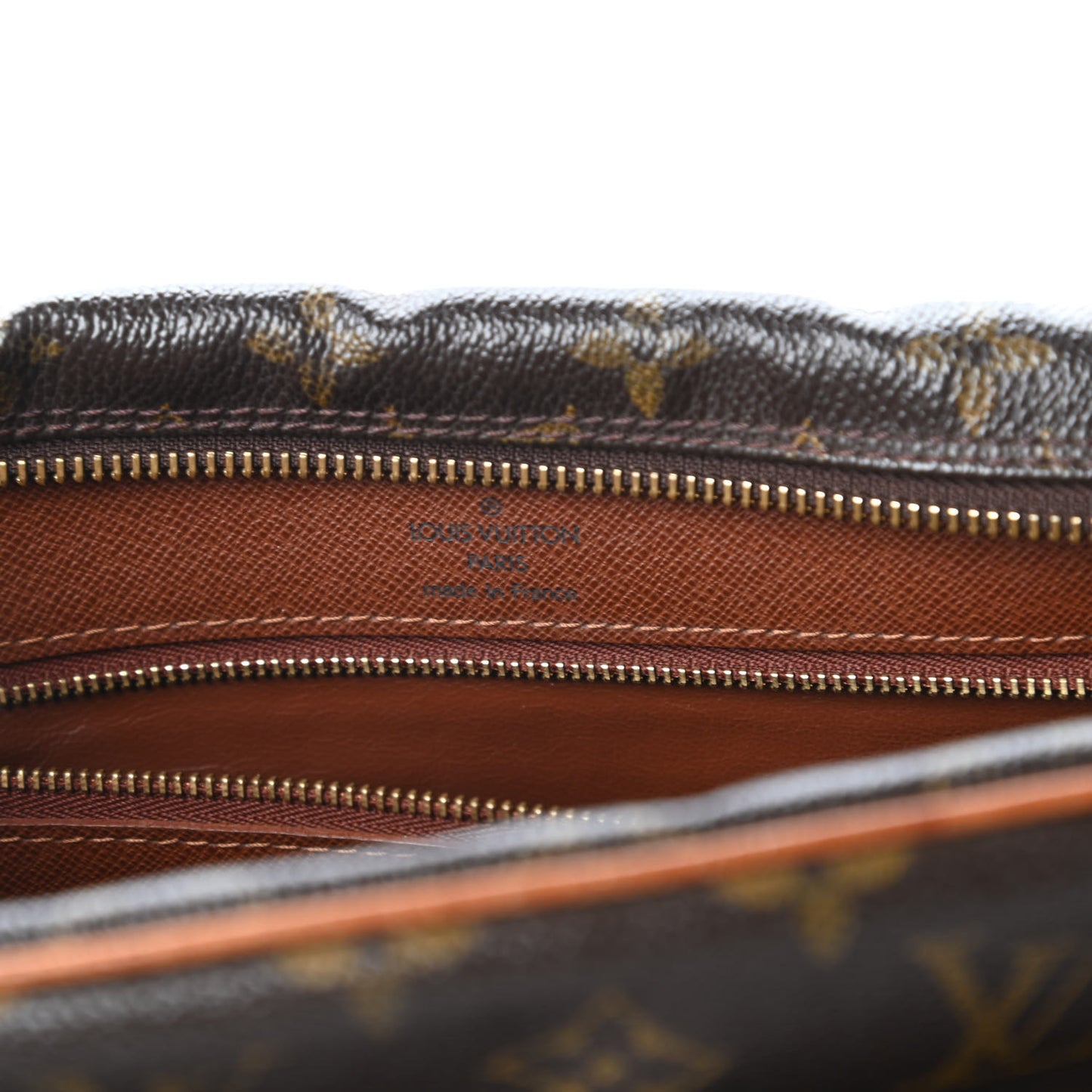 Monogram Nil 28