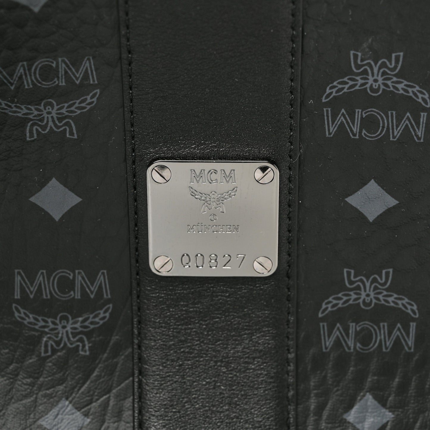 Visetos Medium Liz Reversible Shopper Tote Black