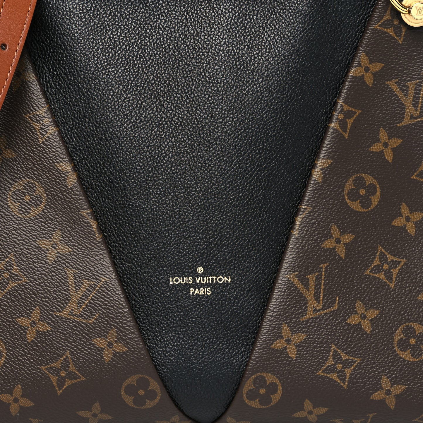 Monogram V Tote MM Black