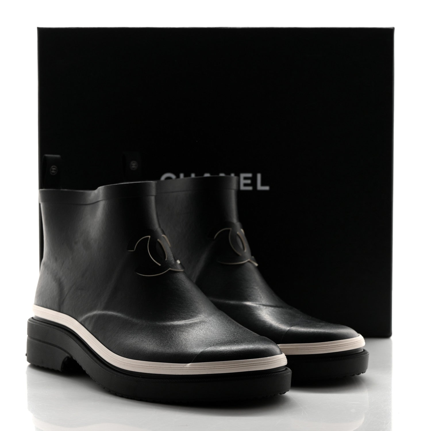 Chanel Caoutchouk CC Short Boots 40 Black 9 of 9