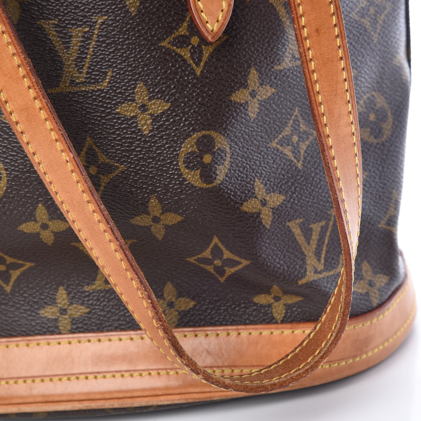 Monogram Petit Bucket 23