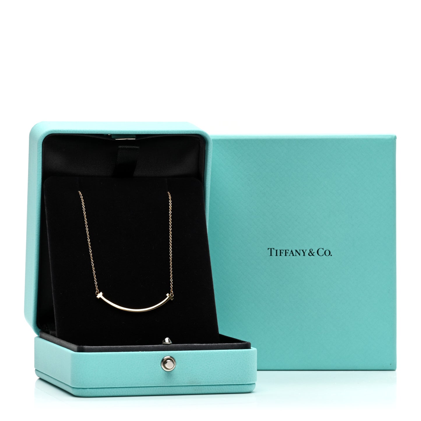 18K Yellow Gold Small T Smile Pendant Necklace