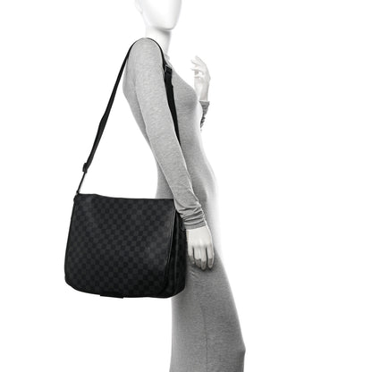 Louis Vuitton Damier Graphite Daniel GM 2 of 23