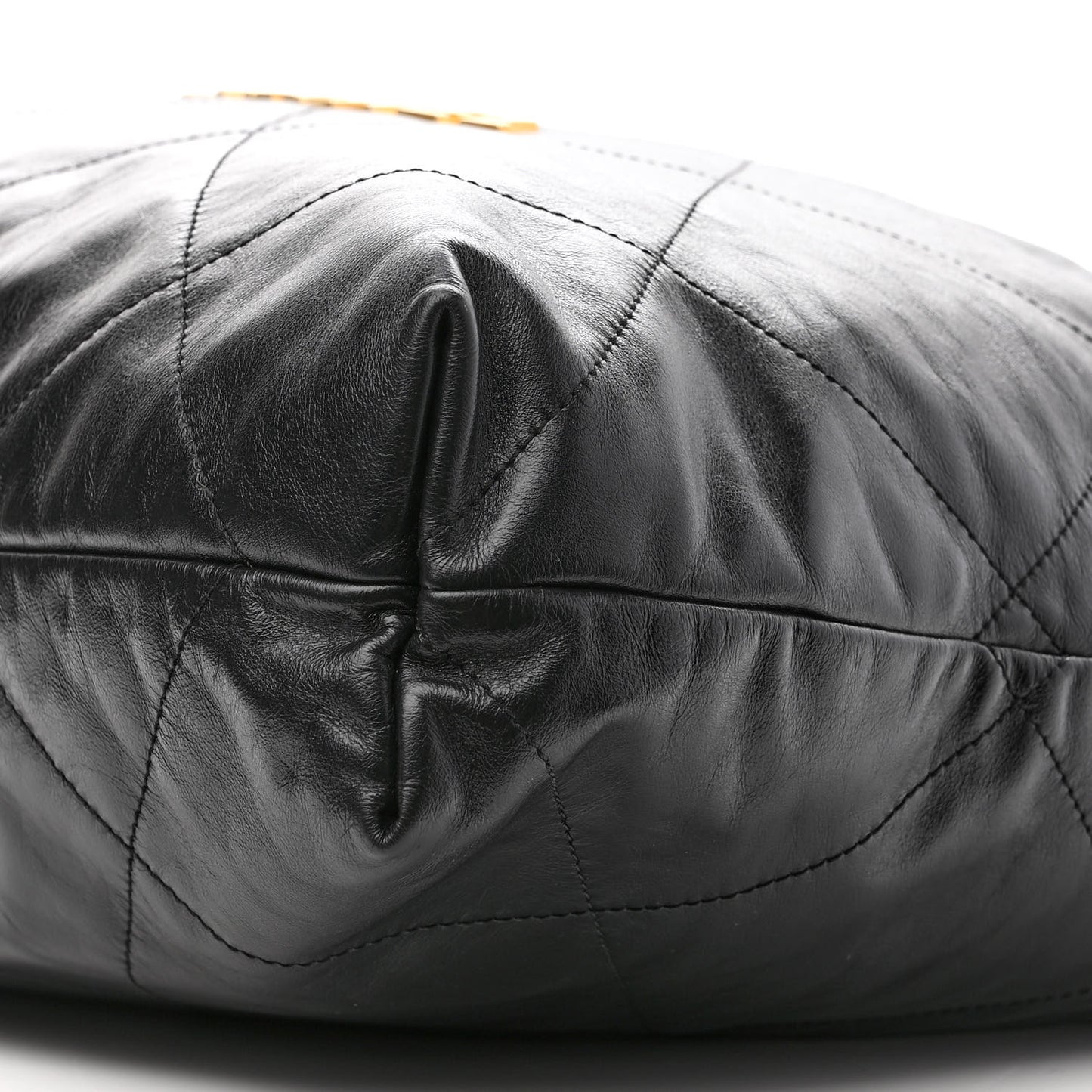 Shiny Calfskin Quilted Chanel 22 Black