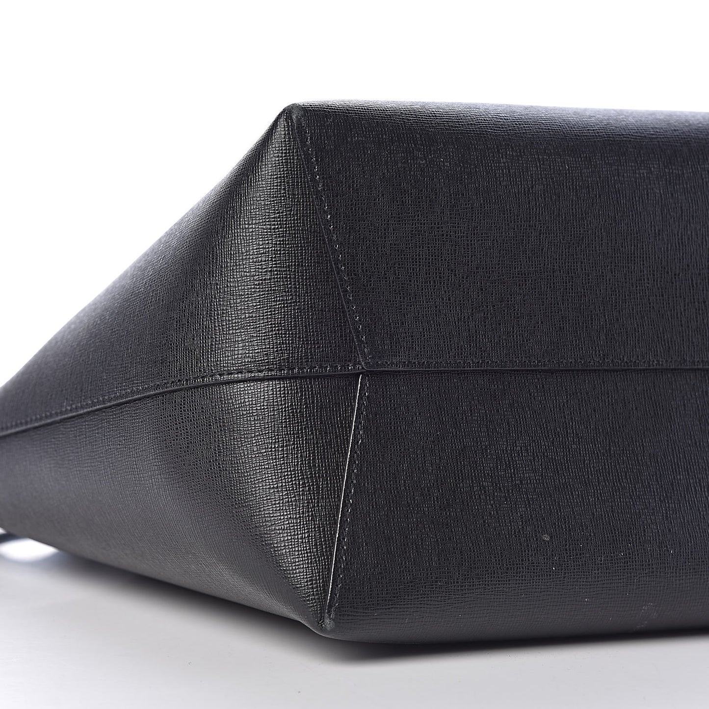 Saffiano Bucket Bag Black Flamma