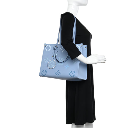 Empreinte Monogram Giant By The Pool Onthego MM Summer Blue