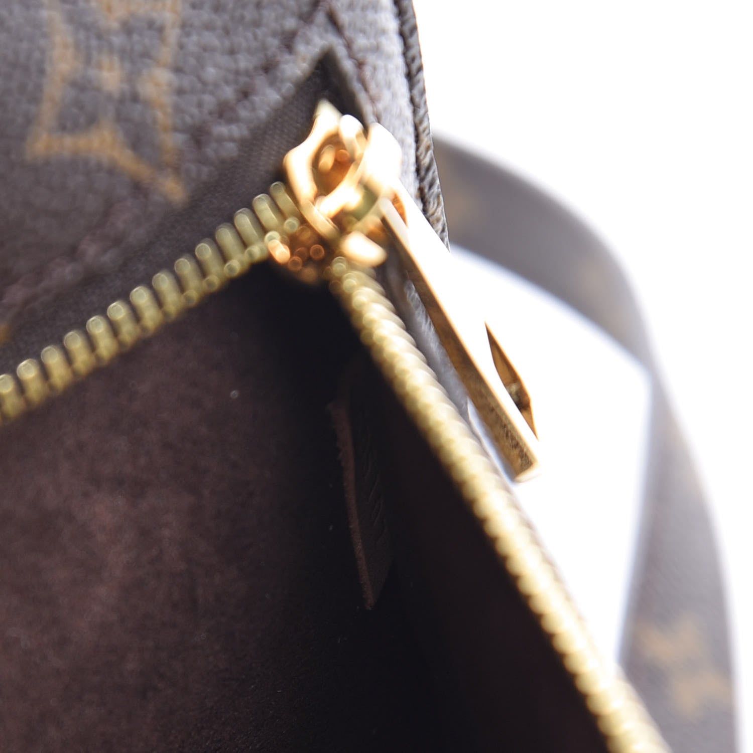 Louis Vuitton Monogram Pochette Metis 8 of 8