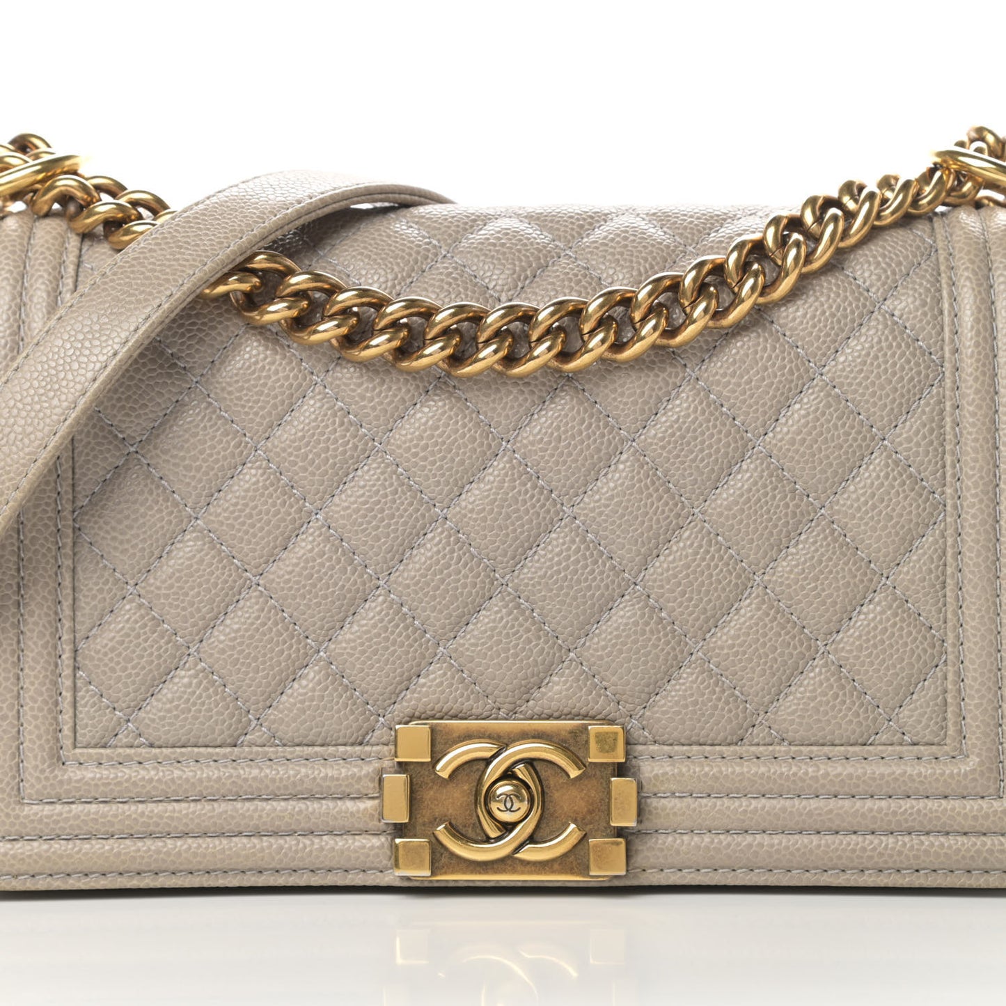 Caviar Quilted Medium Boy Flap Light Grey