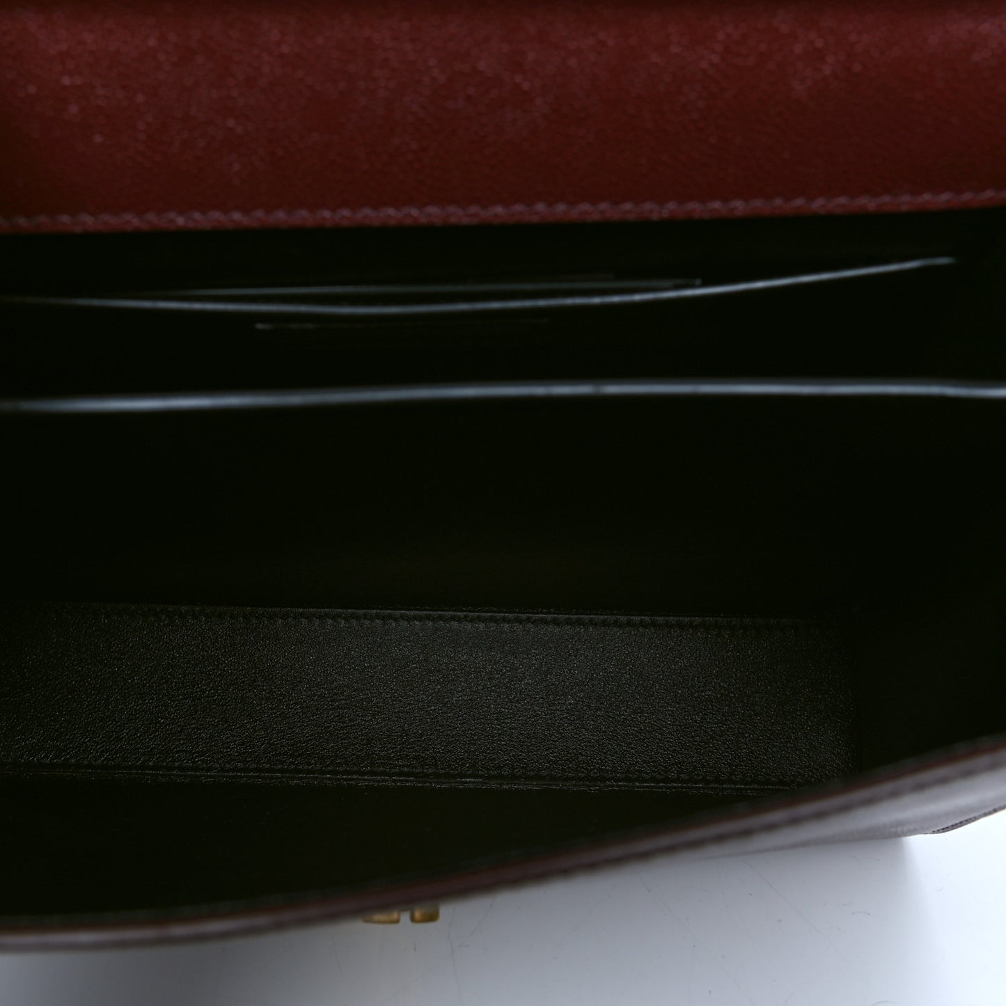 Grain de Poudre Medium Classic Monogram Cassandra Top Handle Rouge Legion
