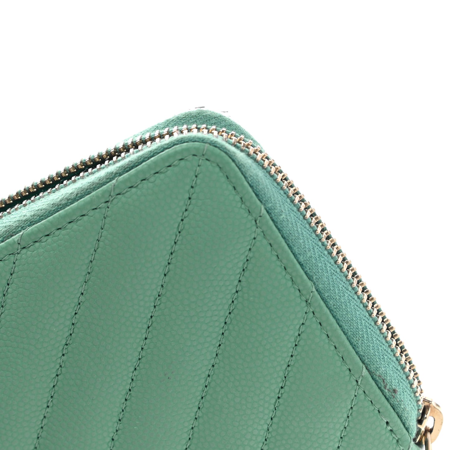 Caviar Chevron Quilted Small Zip Around Wallet Green