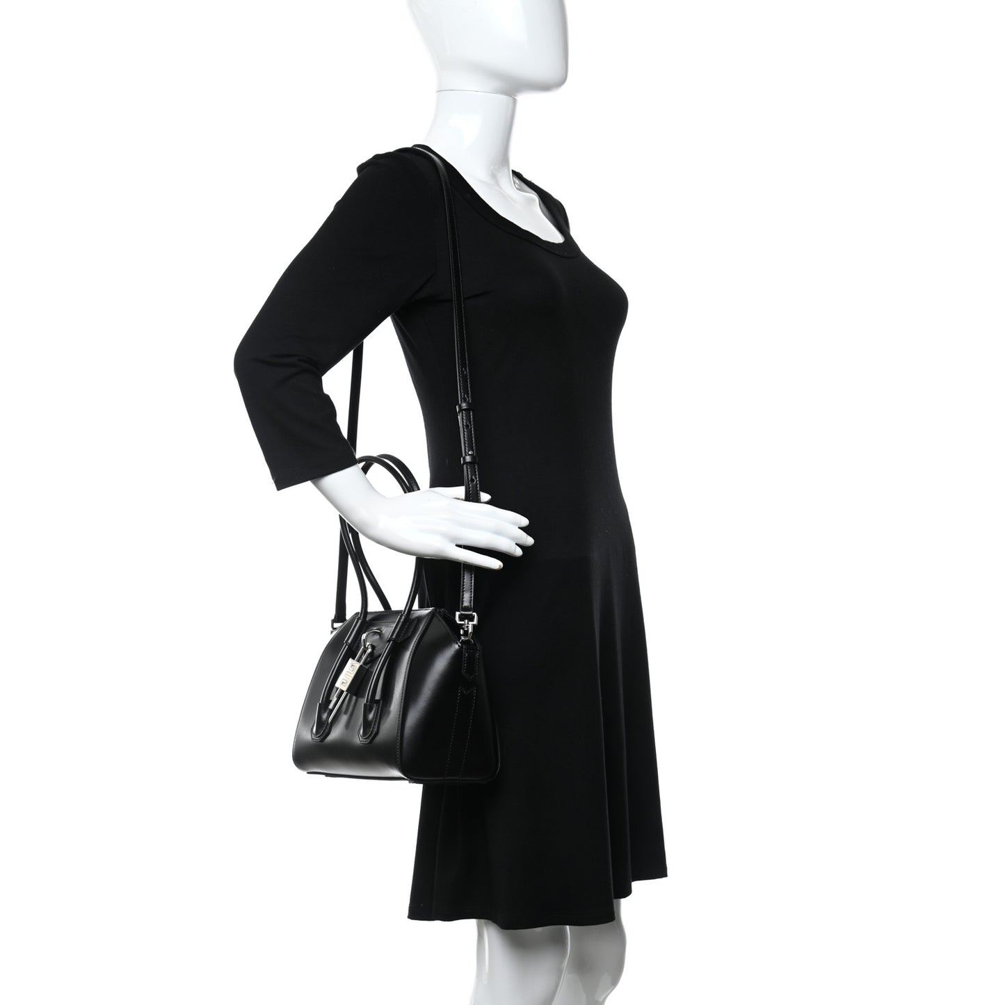 Box Calfskin Mini Lock Antigona Black