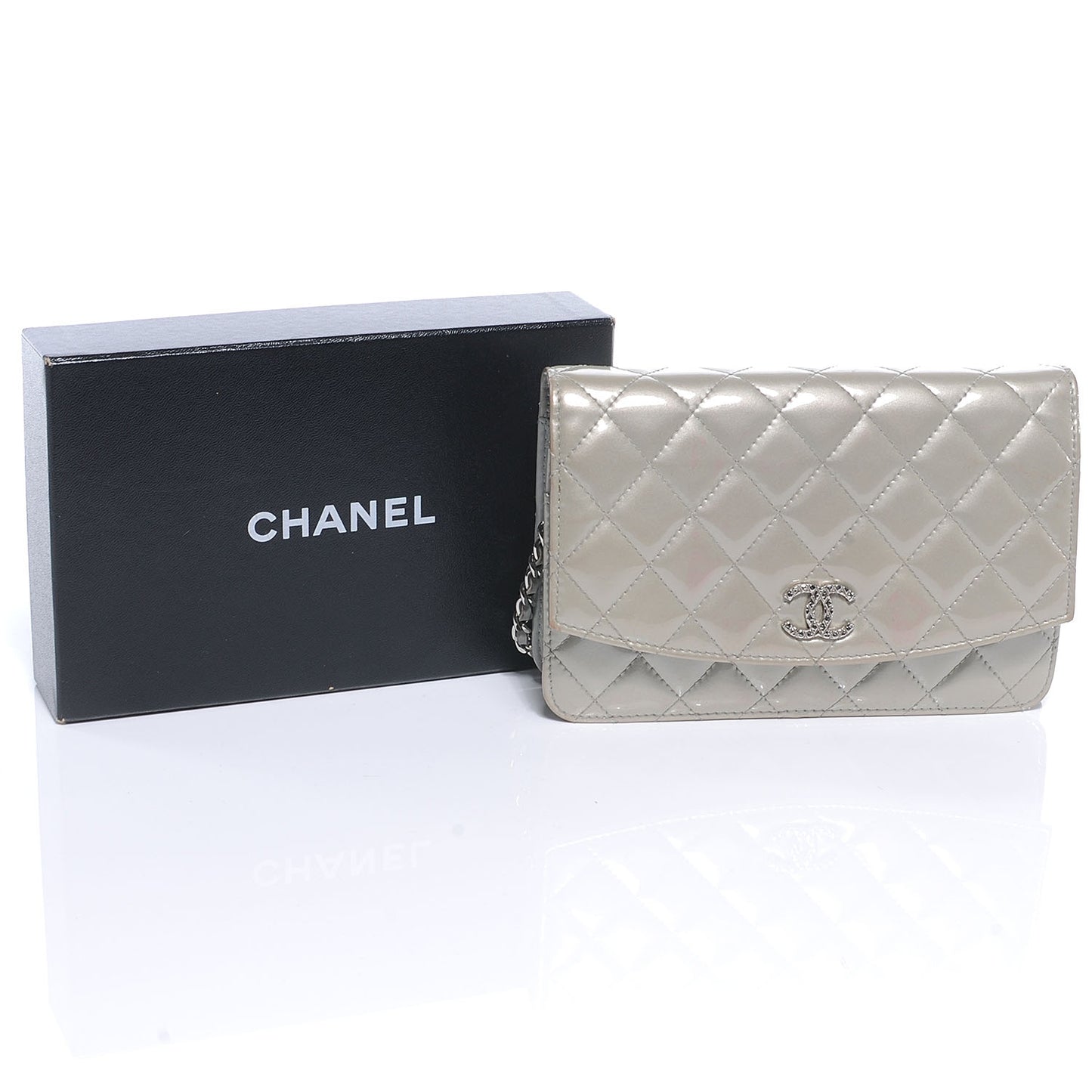 Patent Quilted Brilliant Wallet On Chain WOC Silver