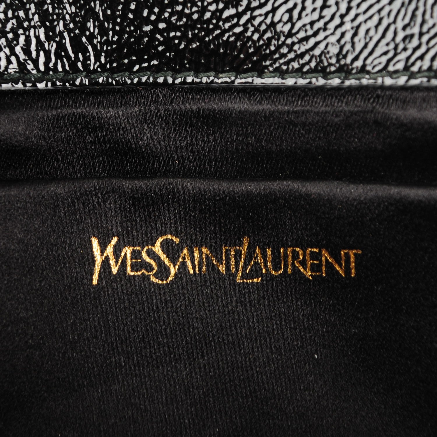 Saint Laurent Textured Patent Monogram Small Belle De Jour Clutch Black 6 of 7