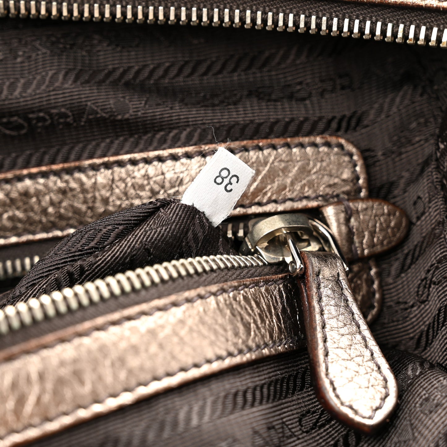 Metallic Vitello Daino Braided Bowler Piombo
