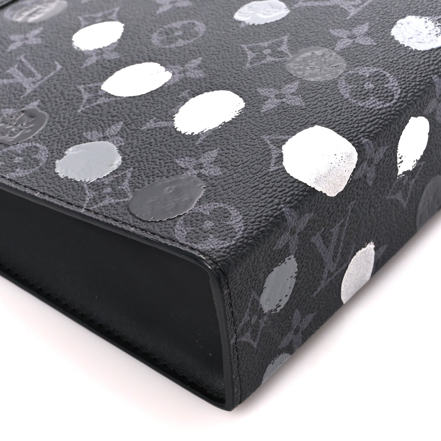 LV X YK Monogram Eclipse Dots Pochette Voyage MM Black