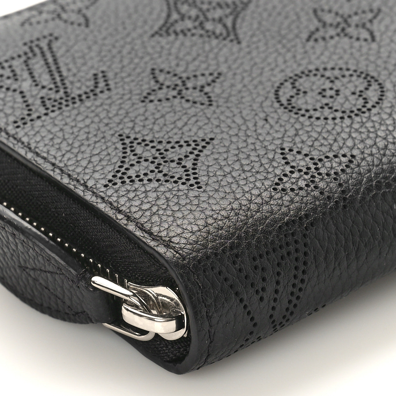 Louis Vuitton Mahina Zippy Wallet NM Black 7 of 9
