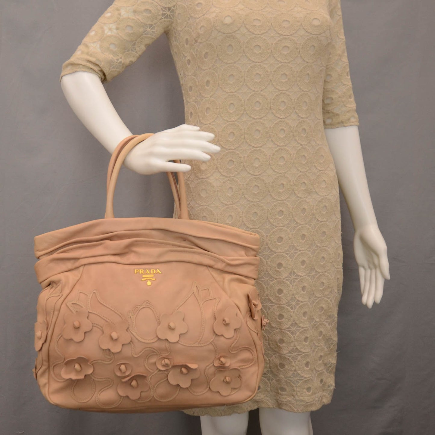 Leather Intarsio Flower Shopping Tote Cipria