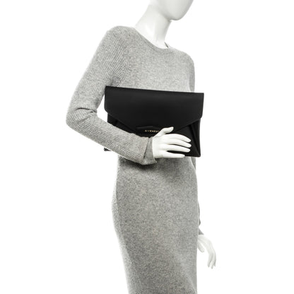 Givenchy Rubber Effect Calfskin Patent Medium Antigona Envelope Clutch Black 2 of 7