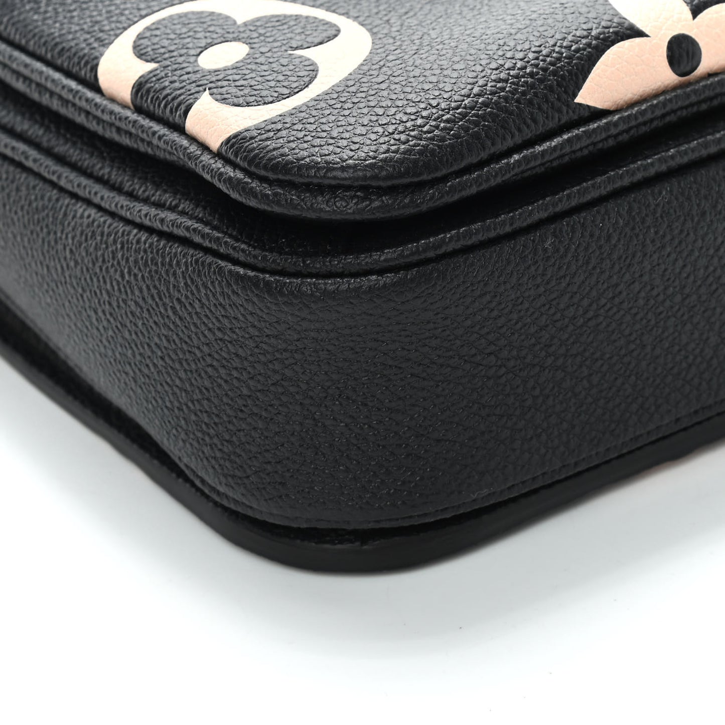 Empreinte Monogram Giant Pochette Metis Black Beige