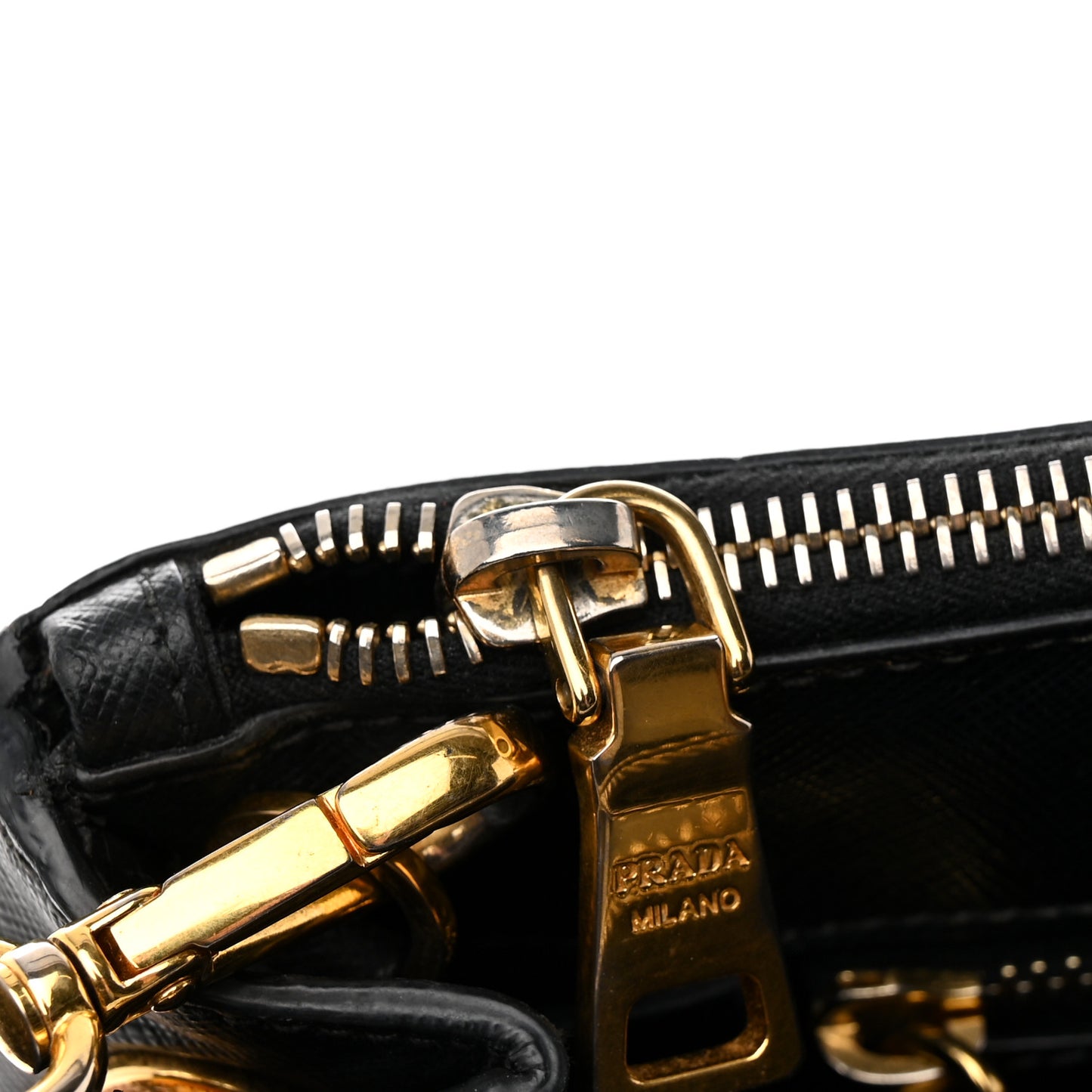 Saffiano Medium Galleria Double Zip Tote Black