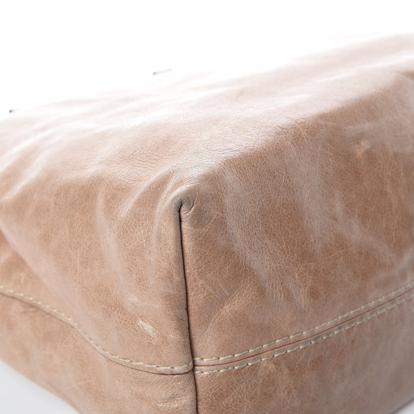 Vitello Shine Tote Cammeo