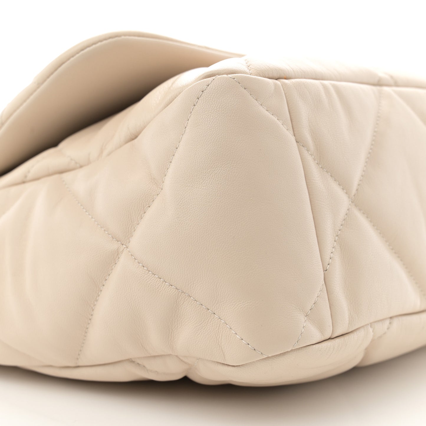 Lambskin Quilted Maxi Chanel 19 Flap Light Beige