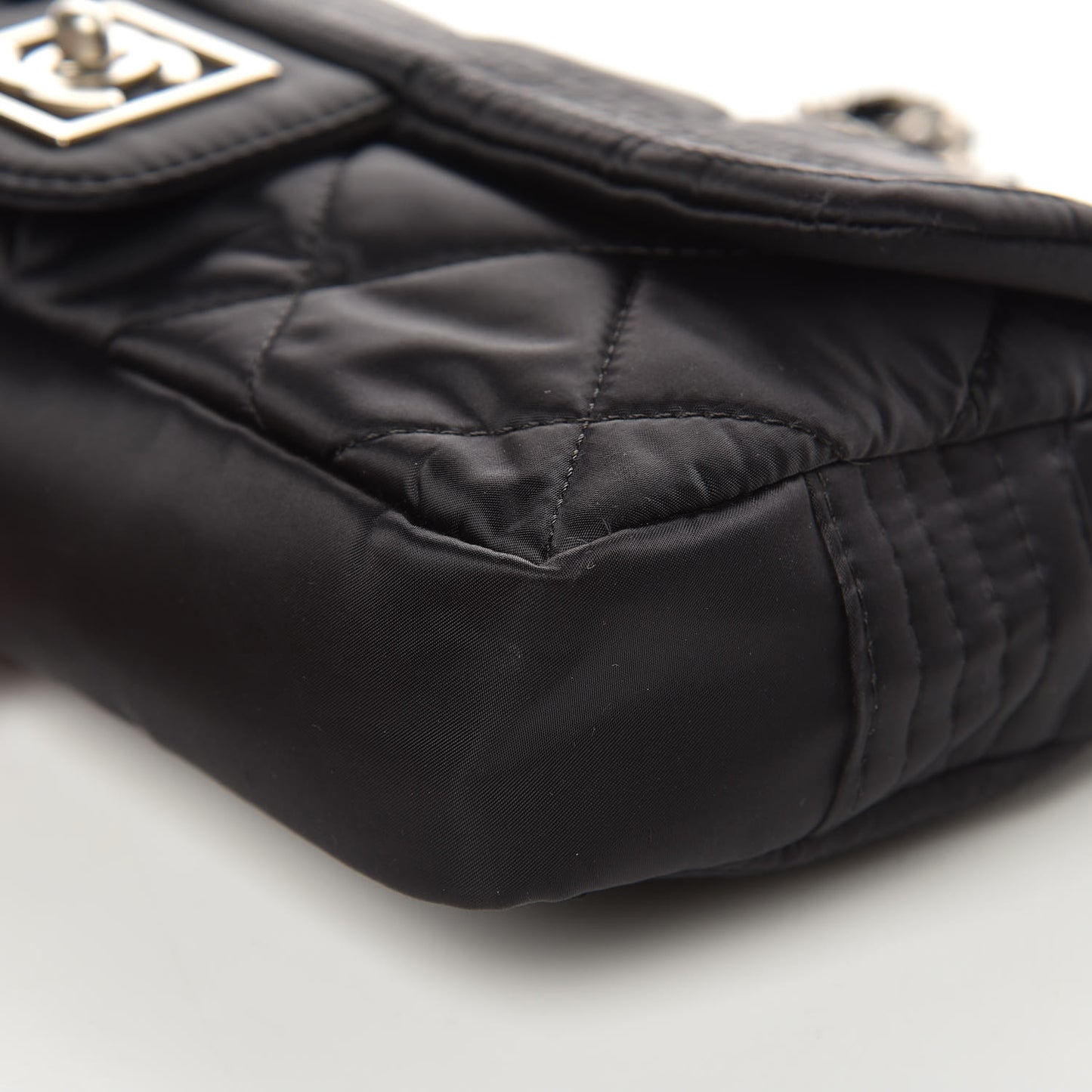 Nylon Ski Sport Flap Black