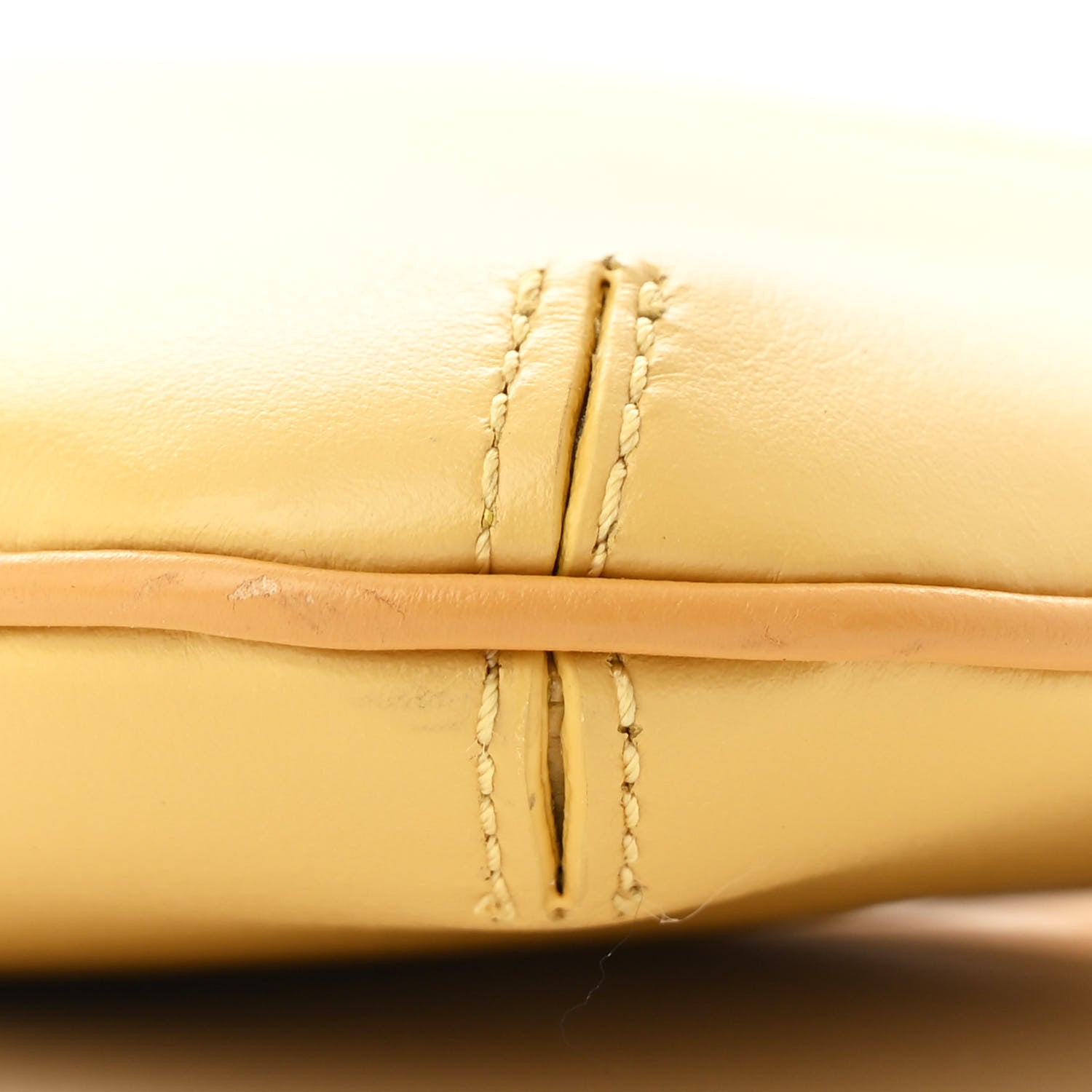 Jacquemus Smooth Calfskin Le Bisou Perle Dusty Yellow 9 of 9