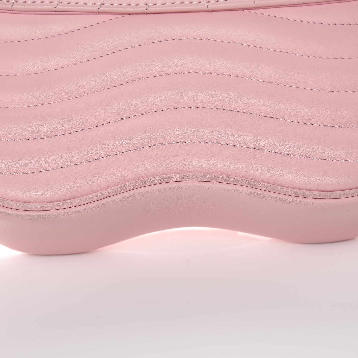 Calfskin New Wave Chain PM Smoothie Pink