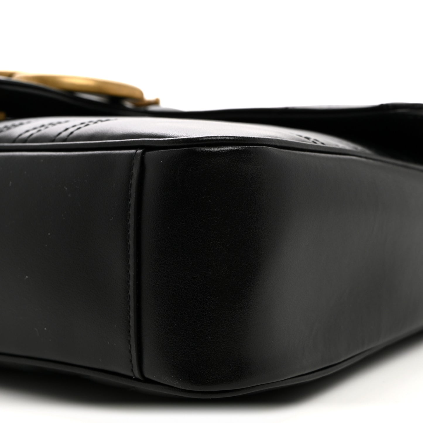 Calfskin Matelasse Medium GG Marmont Shoulder Bag Black