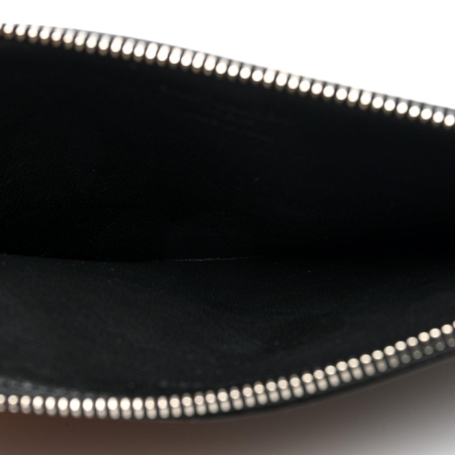 Grained Calfskin Zip Pouch Tech Card Holder Black