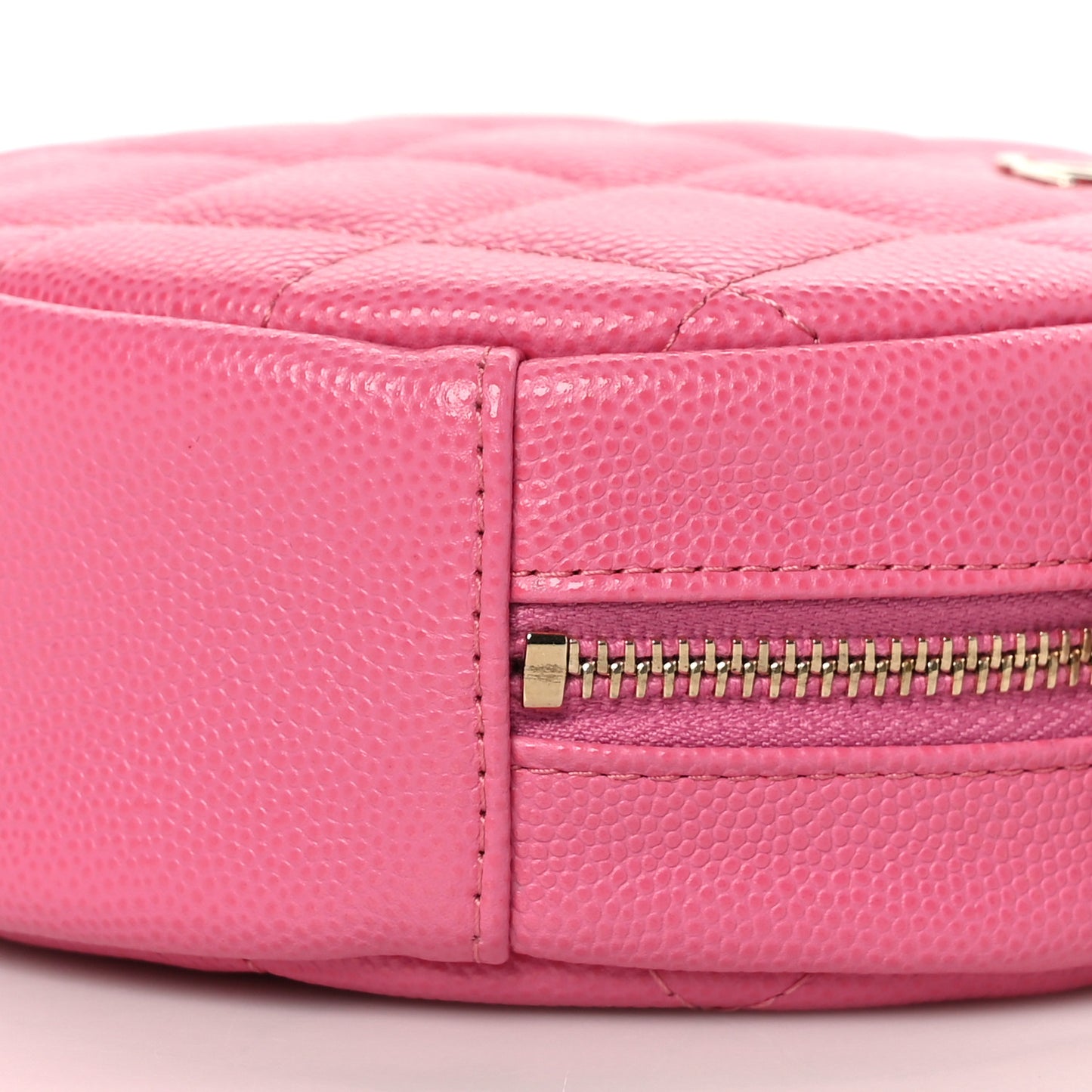 Caviar Quilted Round Clutch With Chain Pink