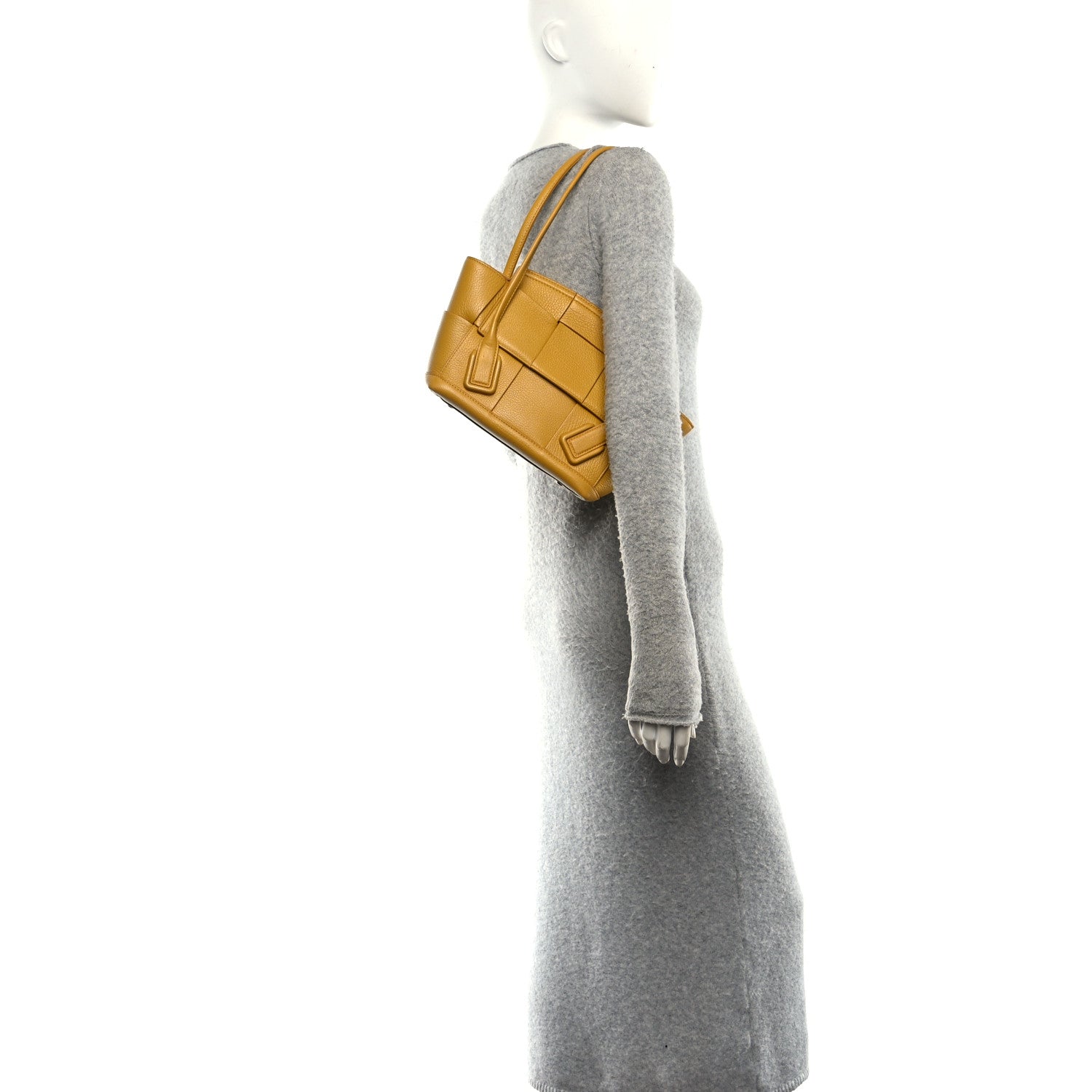 Bottega Veneta Grained Calfskin Maxi Intrecciato Medium Arco