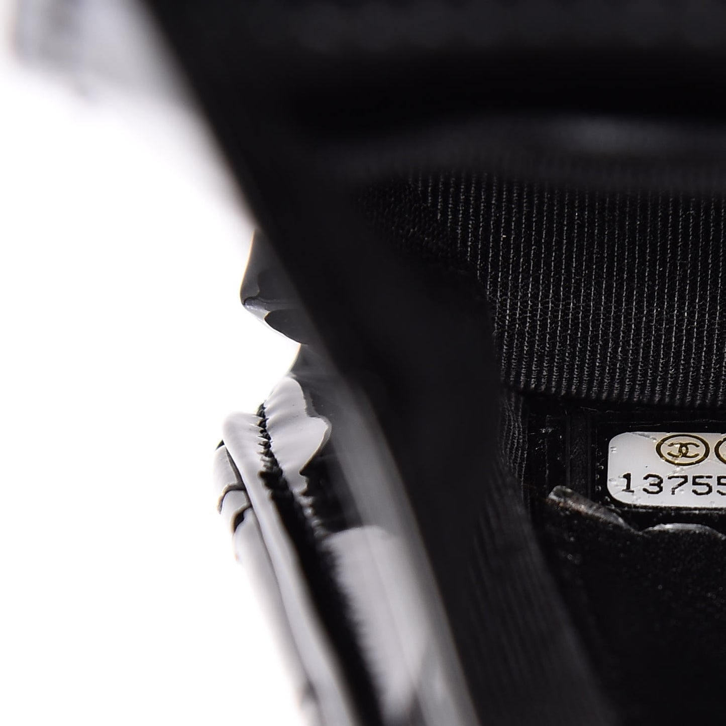 Patent Quilted Wallet On Chain WOC Black