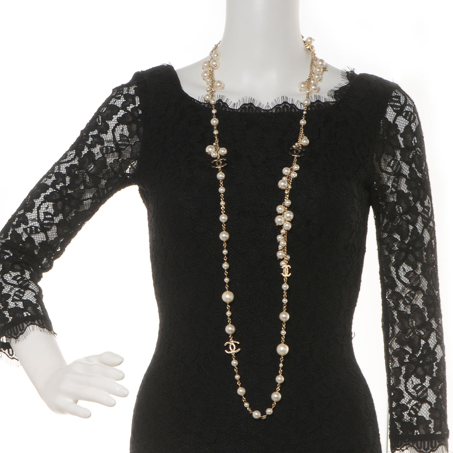 Classic CC Long Pearl Necklace Gold