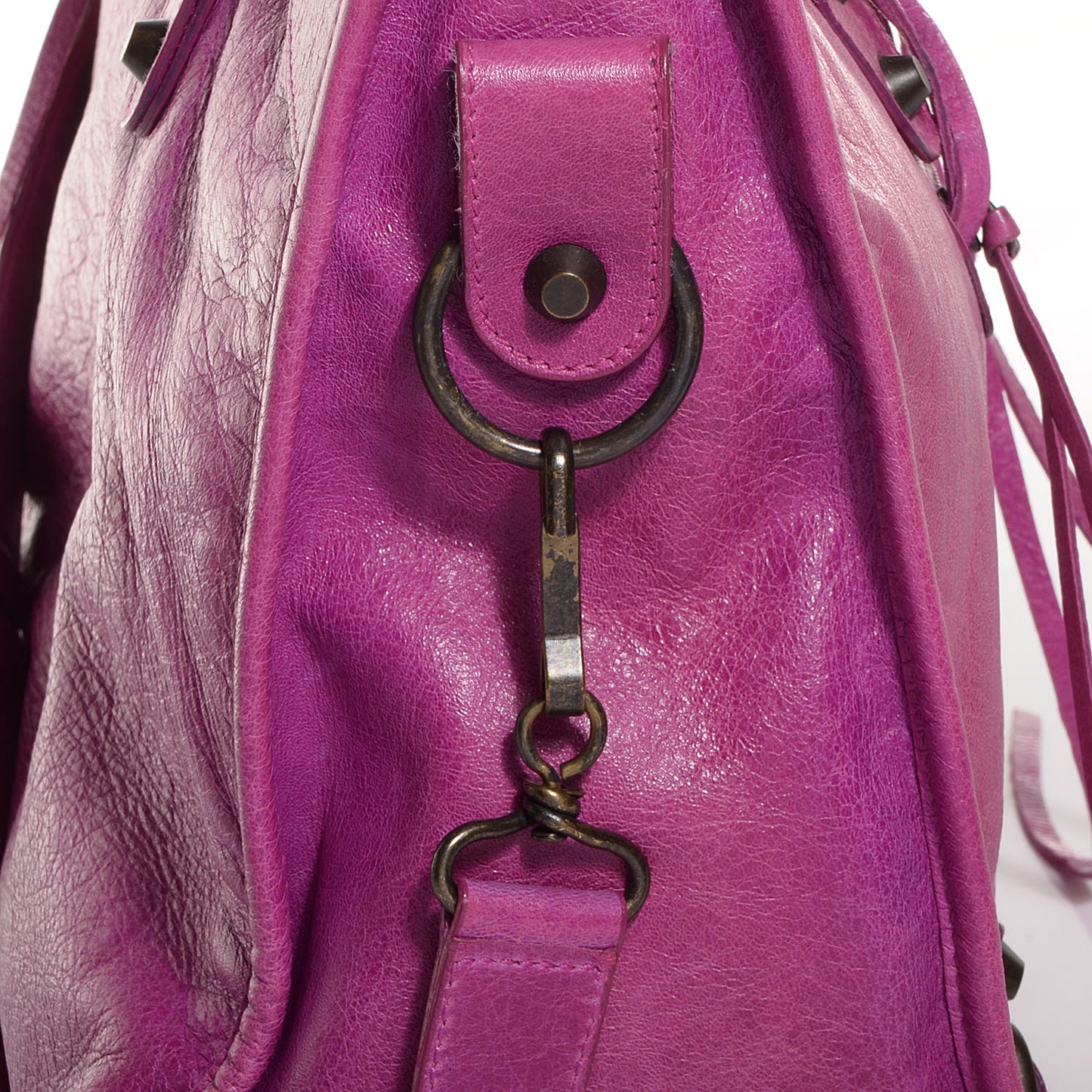 Chevre Classic Hardware City Magenta