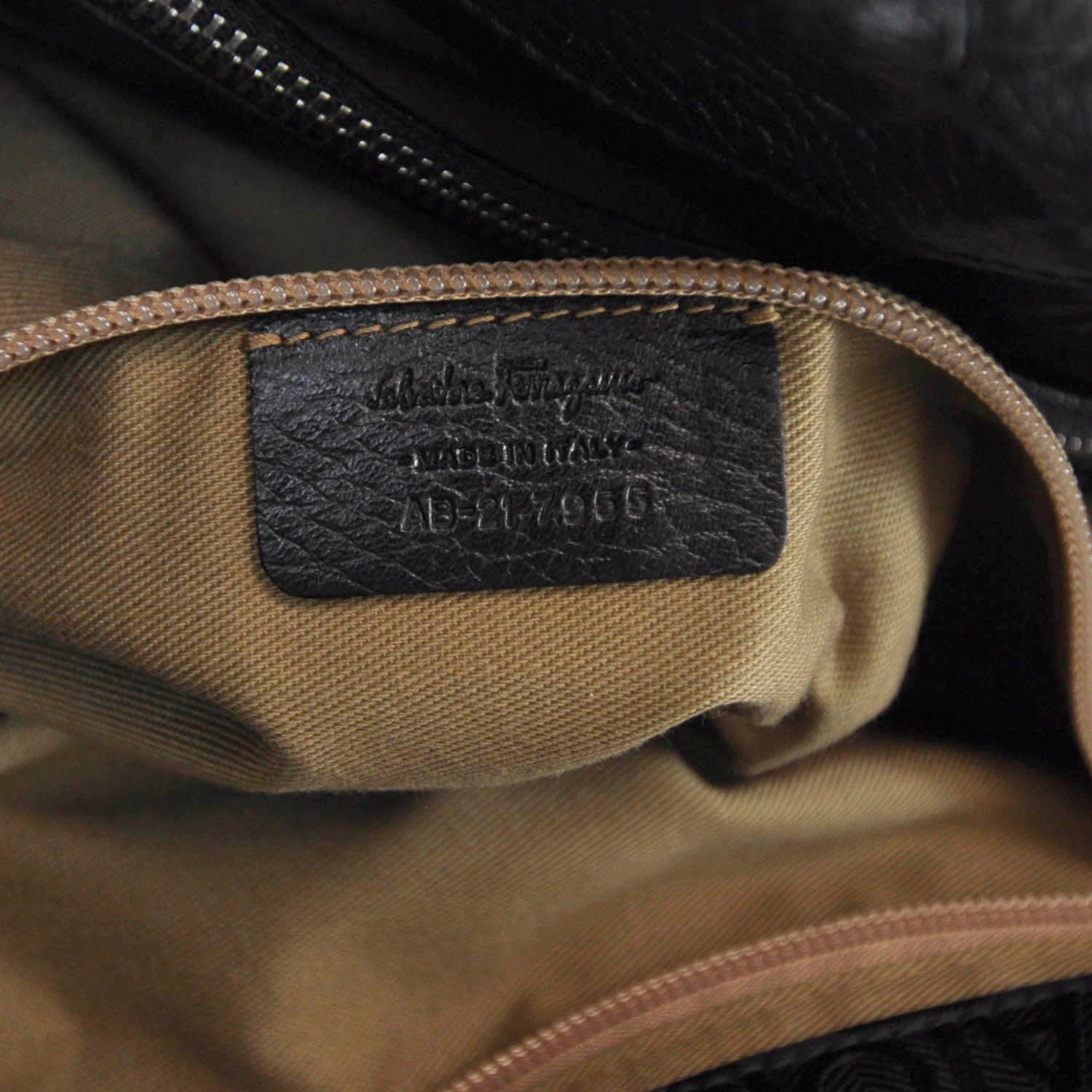 FASHIONPHILE SALVATOREFERRAGAMOToteBlack 6 of 6
