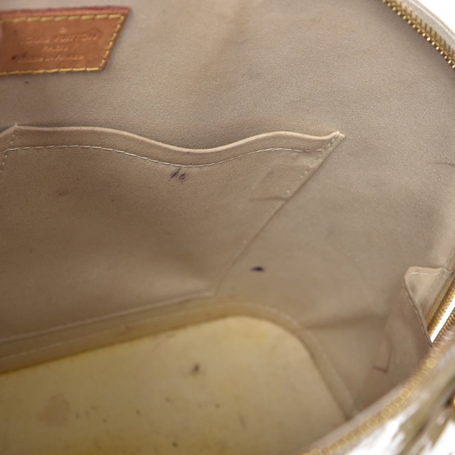 Louis Vuitton Vernis Alma PM Blanc Corail 7 of 12