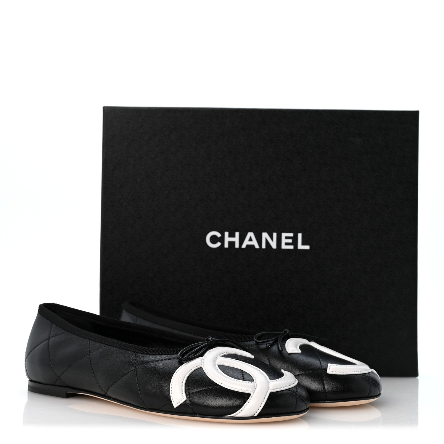 Chanel Lambskin Quilted CC Cambon Ballet Flats 39 Black White 10 of 10
