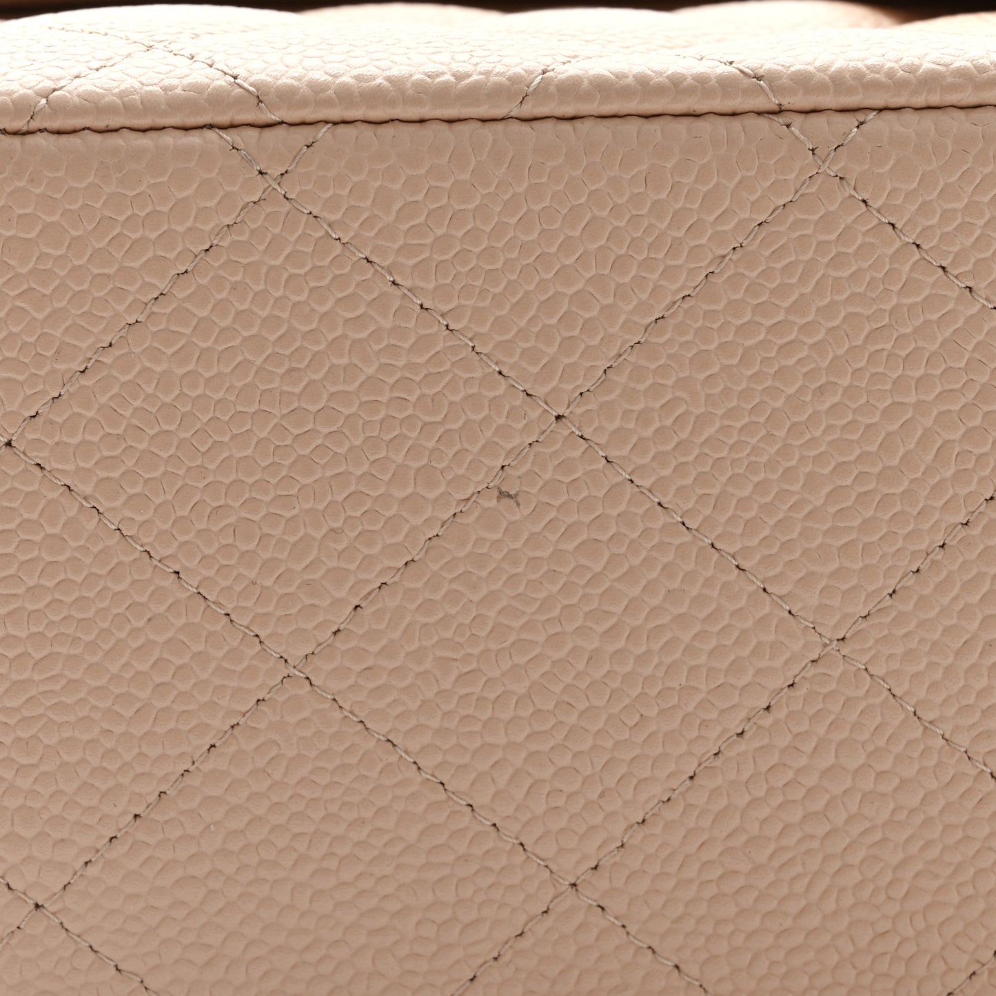 Caviar Quilted Jumbo Double Flap Beige Clair