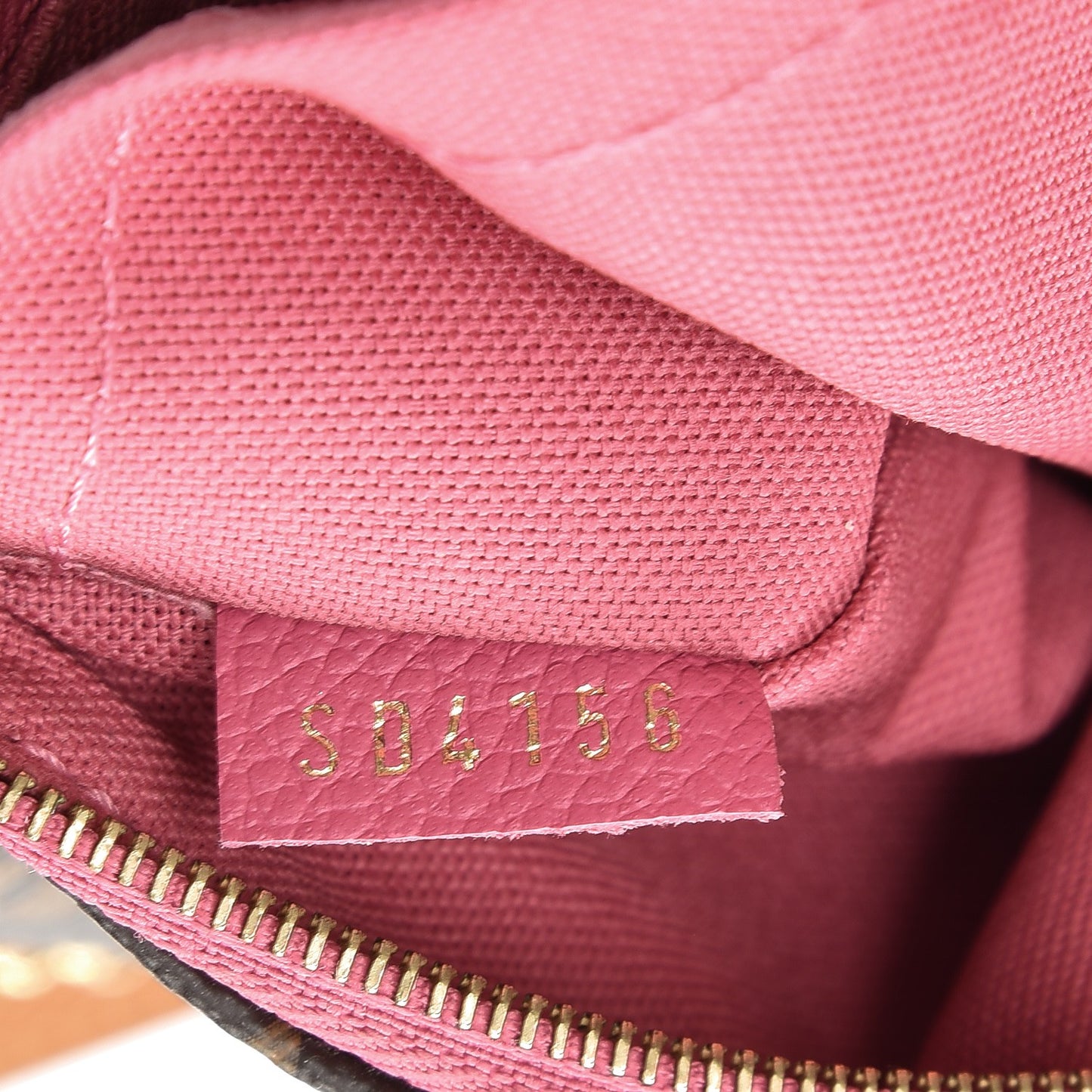 Monogram Pallas Clutch Rose Fizzy