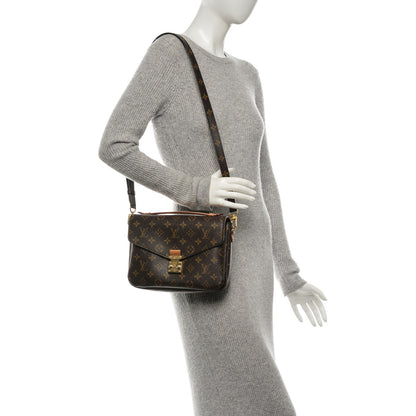 Louis Vuitton Monogram Pochette Metis 2 of 9