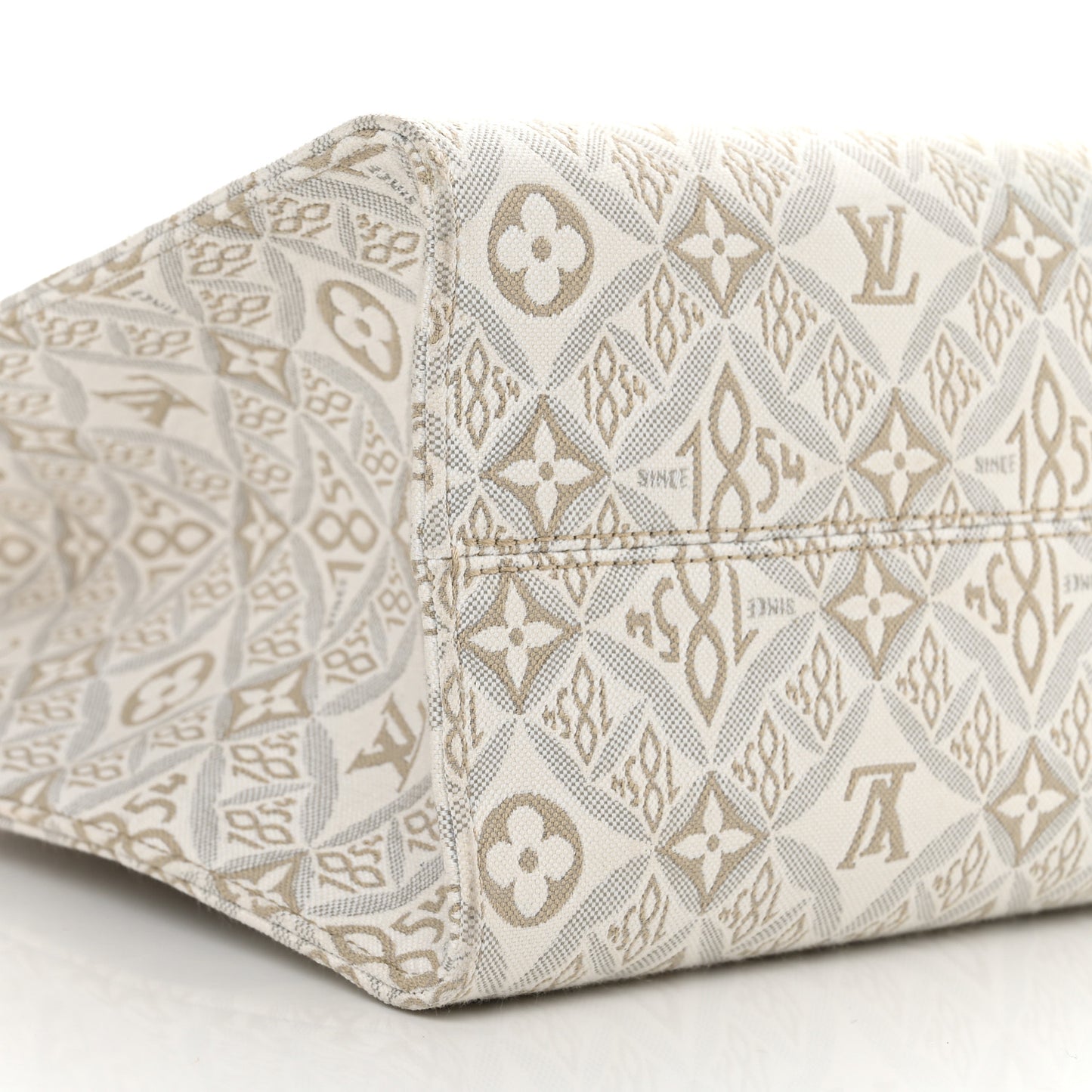 Jacquard Since 1854 Onthego MM Creme
