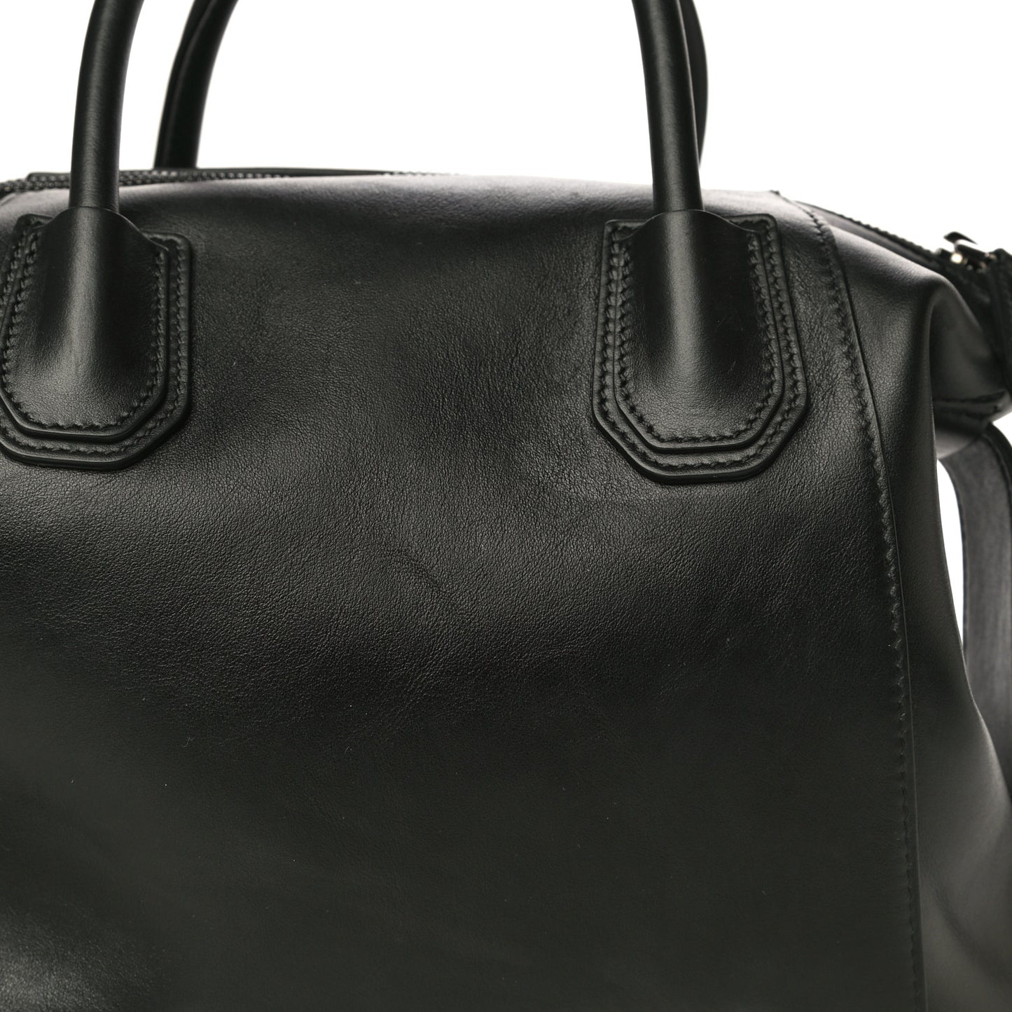 Smooth Calfskin Small Soft Antigona Black