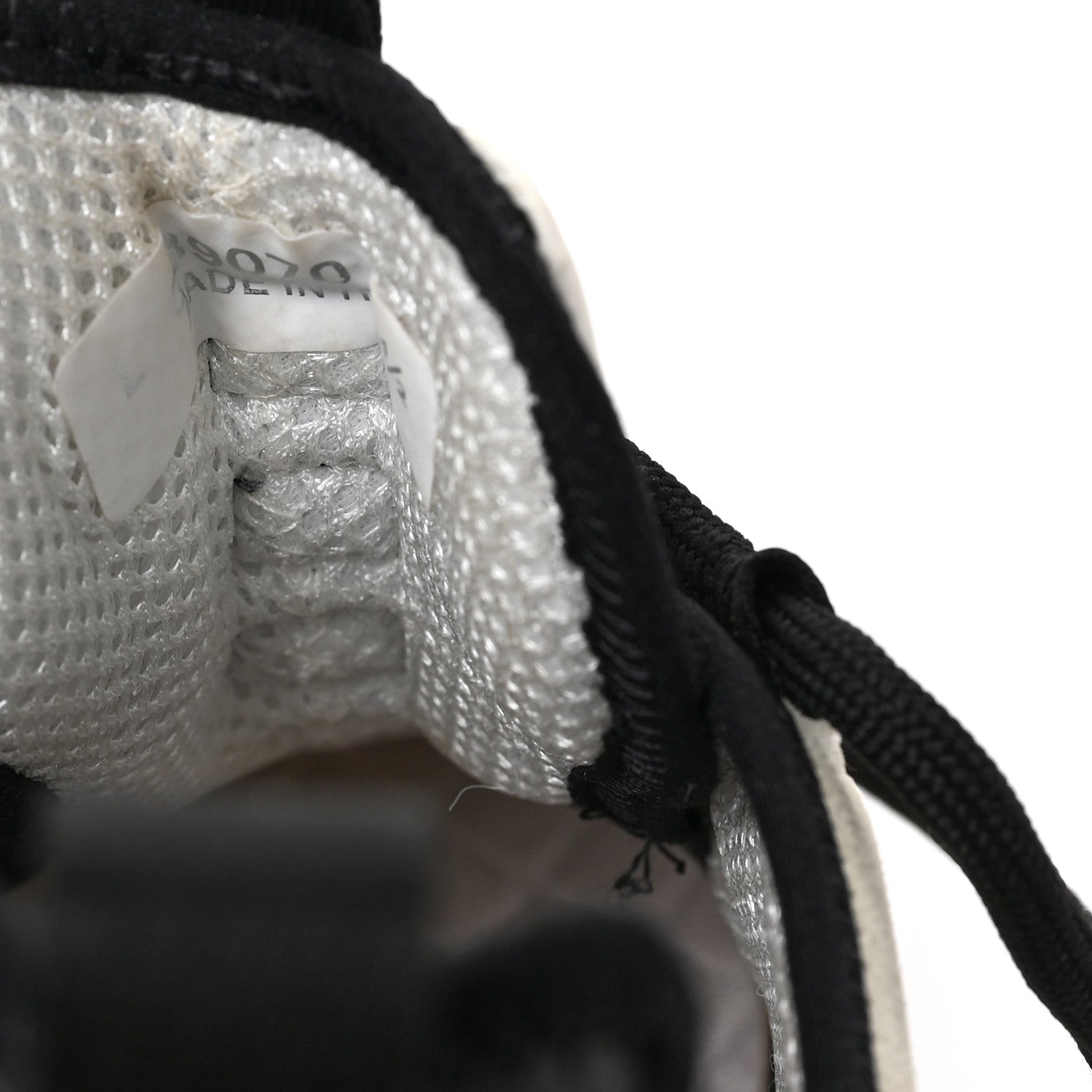 Chanel Velvet Calfskin Mixed Fibers CC Sneakers 39.5 Ivory Black 8 of 10
