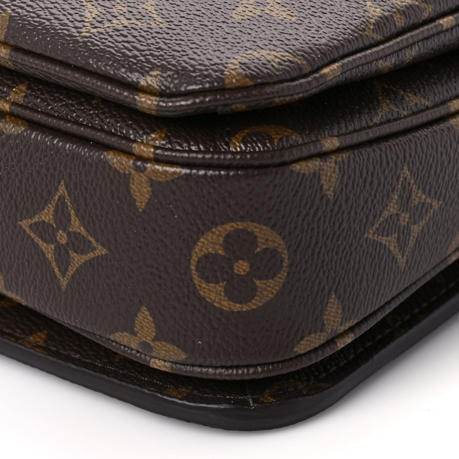Louis Vuitton Monogram Pochette Metis 8 of 8