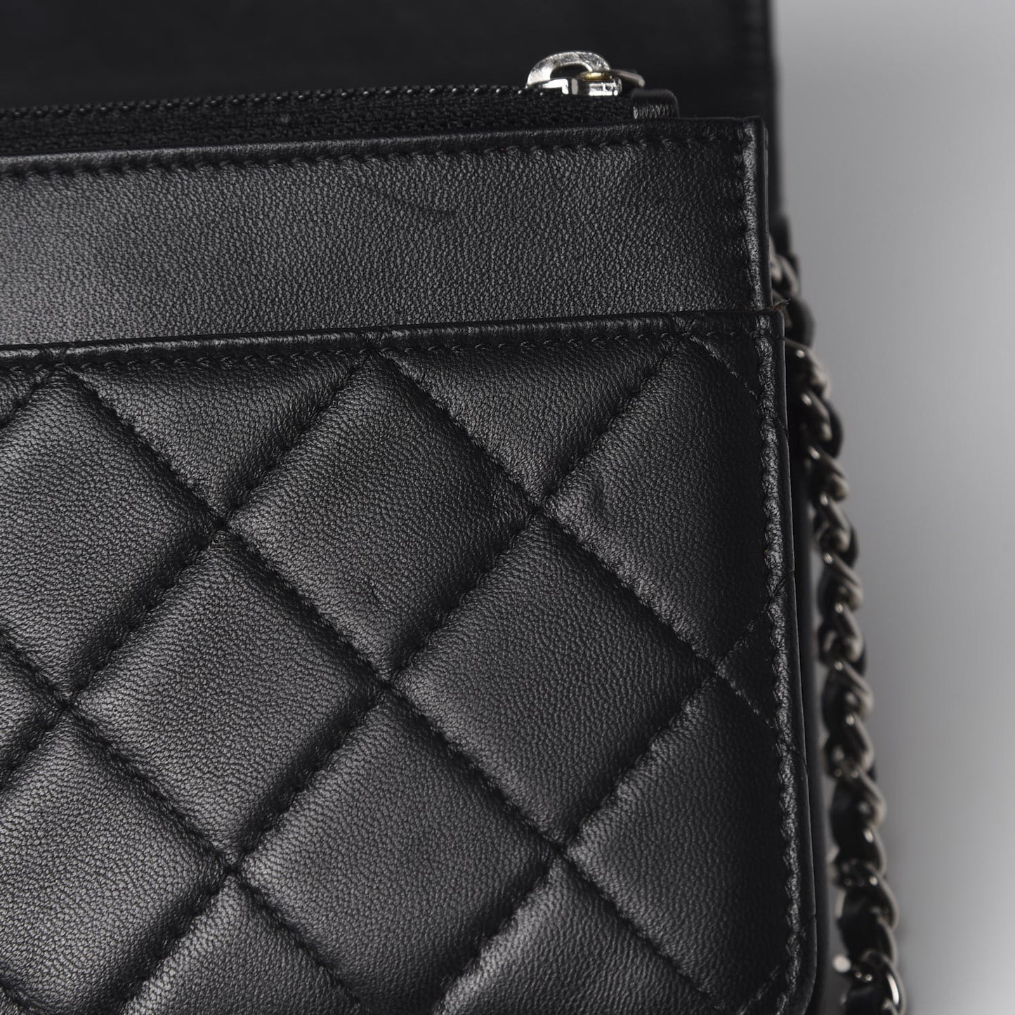 Lambskin Quilted Wallet On Chain WOC Black